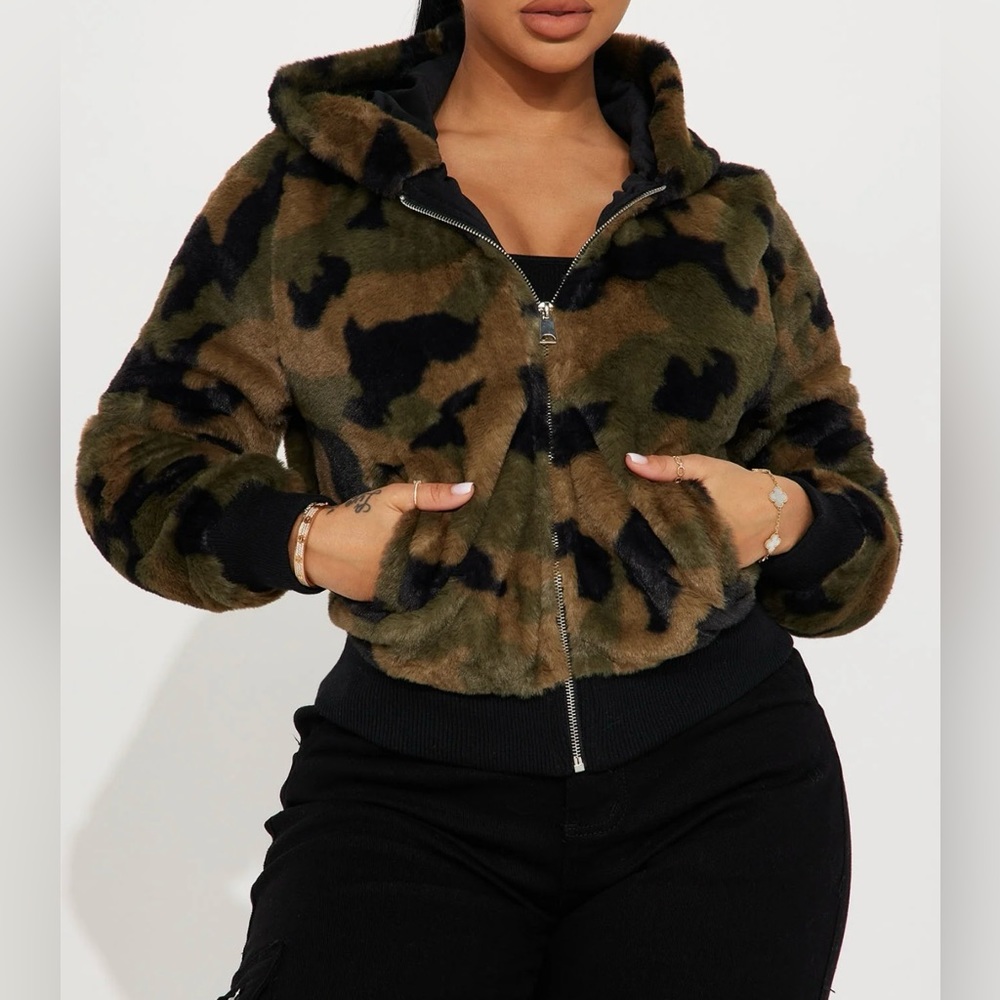 REFLEX CAMOUFLAGE FUR JACKET SIZE MEDIUM